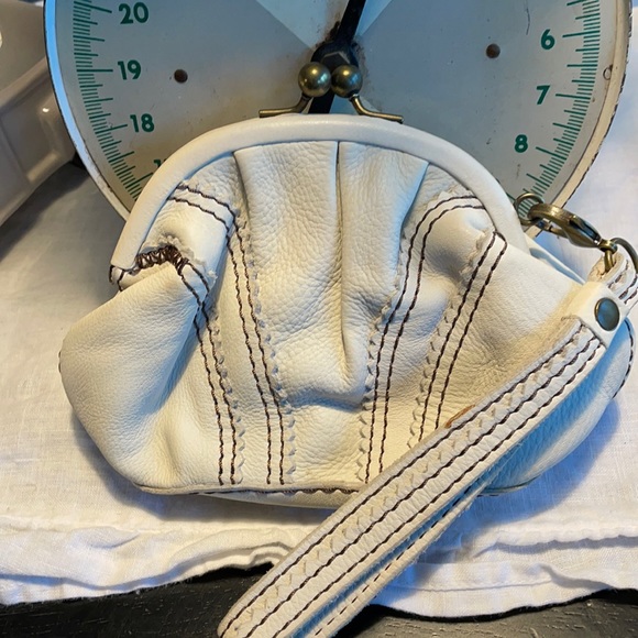 Lucky Brand Handbags - Lucky Brand Wristlet